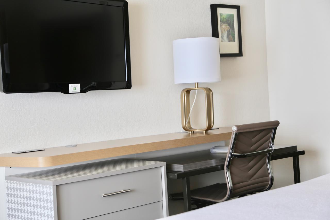 Holiday Inn Salem By Ihg Εξωτερικό φωτογραφία