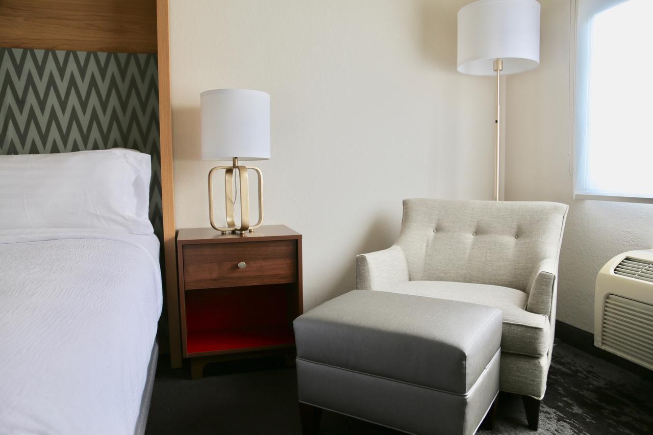 Holiday Inn Salem By Ihg Εξωτερικό φωτογραφία
