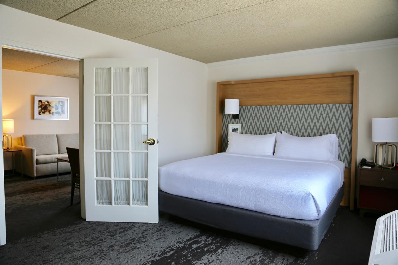 Holiday Inn Salem By Ihg Εξωτερικό φωτογραφία