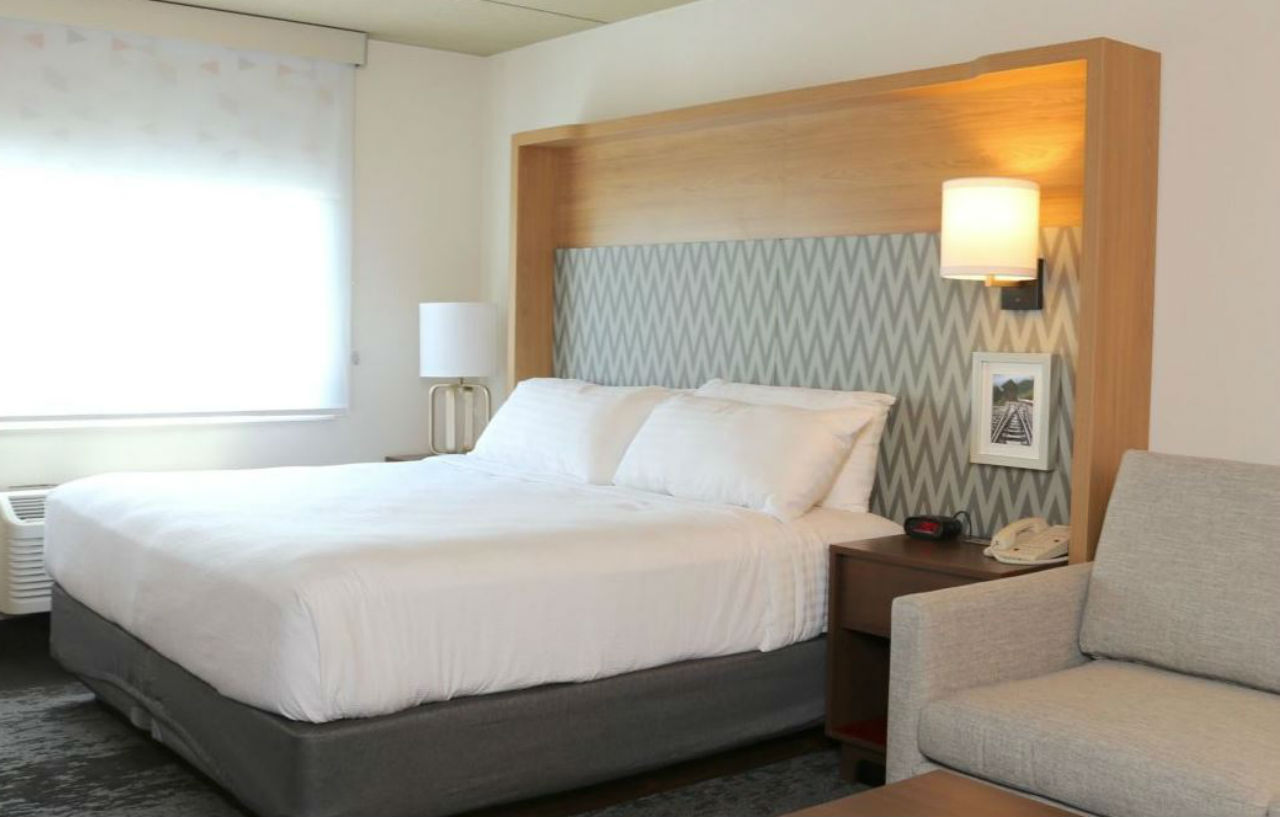 Holiday Inn Salem By Ihg Εξωτερικό φωτογραφία